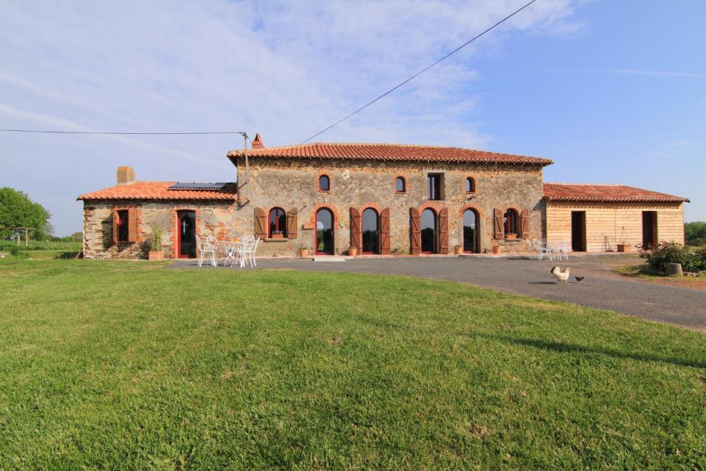 Chambres D'Hotes Le Chateau Rouge Saint-Germain-sur-Moine Kültér fotó