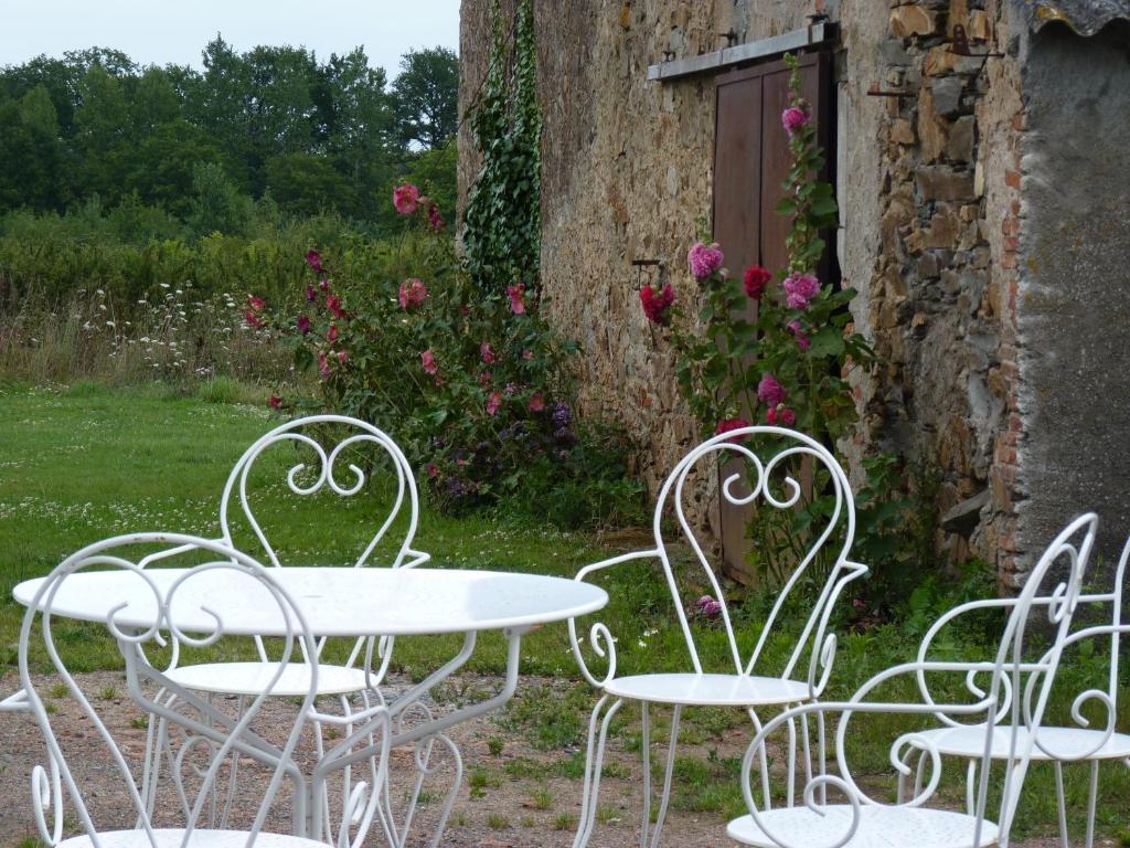 Chambres D'Hotes Le Chateau Rouge Saint-Germain-sur-Moine Kültér fotó
